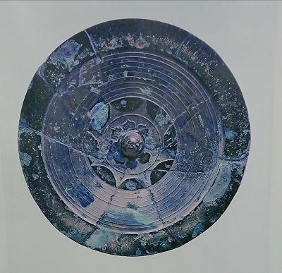 糸島市平原遺跡出土の大型内行花文鏡